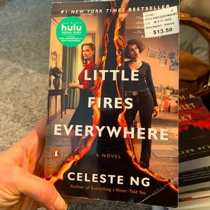 Little Fires Everywhere. A Novel 📖